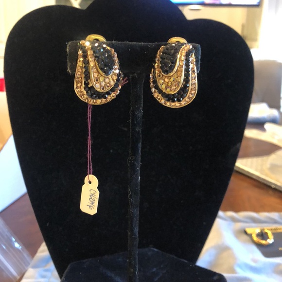 Jet Black & Light Colorado Crystal Pavé  She’ll Clip On Earrings - Picture 3 of 9